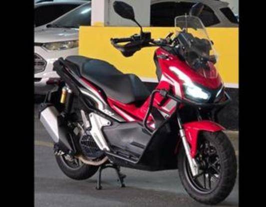 HONDA ADV 